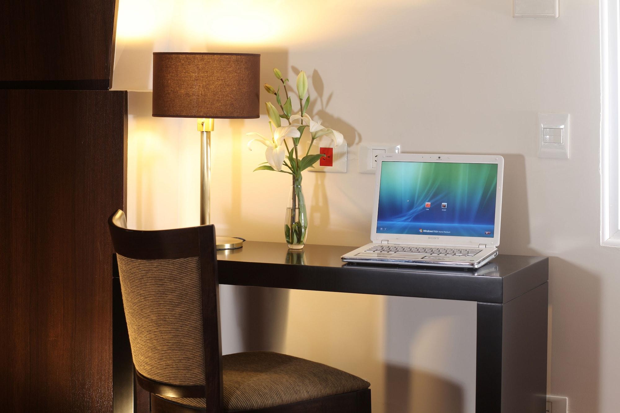 Europlaza Hotel & Suites Buenos Aires Ngoại thất bức ảnh